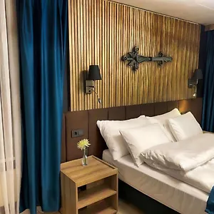 Nani Zurich